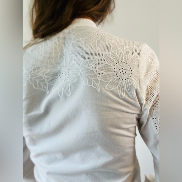 Sunflower Eyelet Blouse - Picture 3 of 3